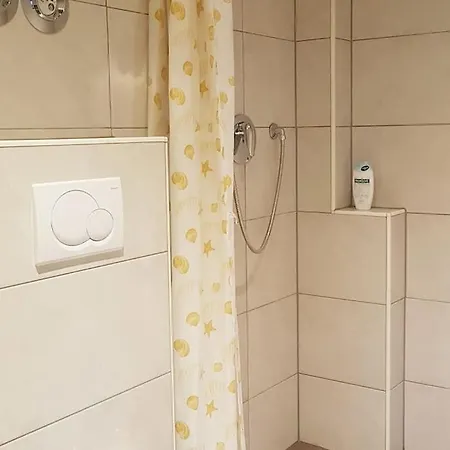 Zwischen Weinheim Und Appartement *