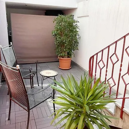 Zwischen Weinheim Und Appartement *